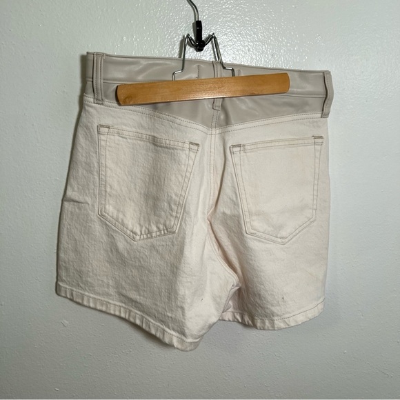 Abercrombie & Fitch The Dad Short High Rise White Faux Leather Denim 27/4 - Picture 7 of 13